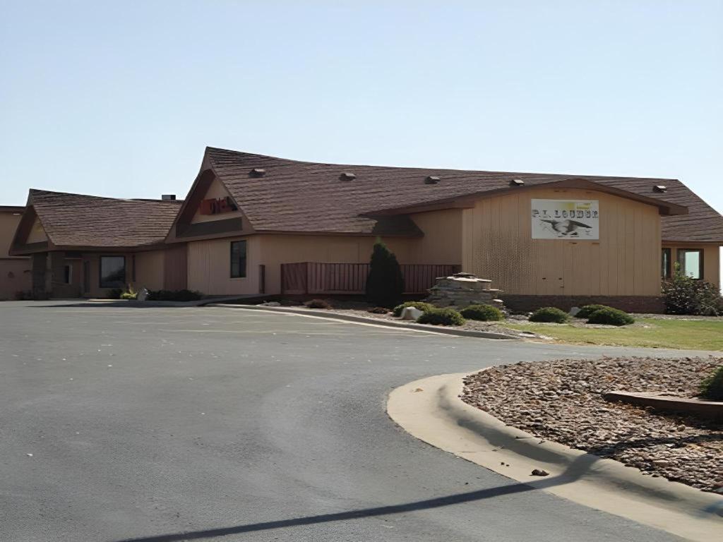Days Inn By Wyndham West Branch Iowa City Area מראה חיצוני תמונה