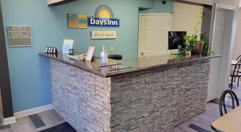 Days Inn By Wyndham West Branch Iowa City Area מראה חיצוני תמונה